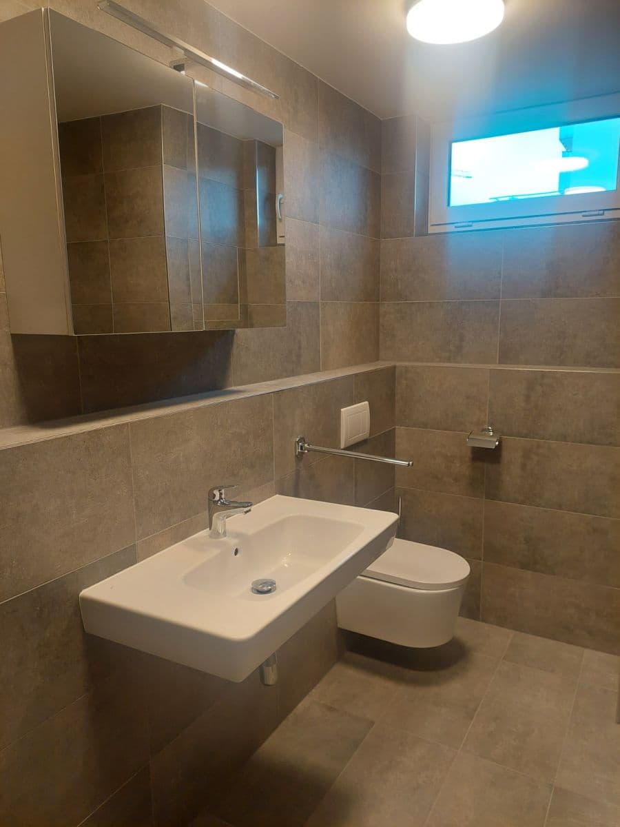 Prenájom bytu 3-izbový 66 m², U Továren, Praha, Praha Prenájom bytu 3-izbový 66 m², U Továren, Praha, Praha