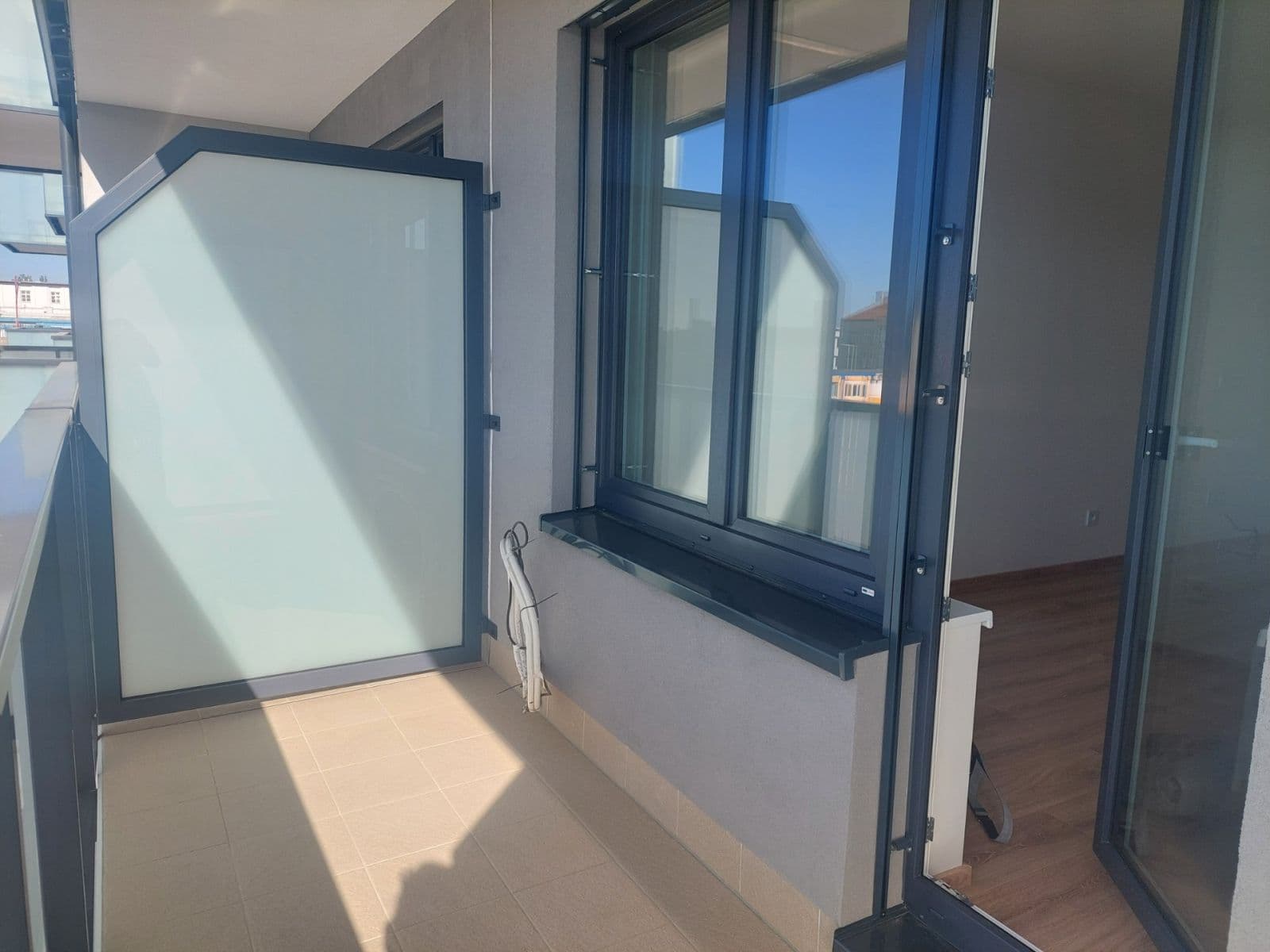 Prenájom bytu 3-izbový 66 m², U Továren, Praha, Praha Prenájom bytu 3-izbový 66 m², U Továren, Praha, Praha