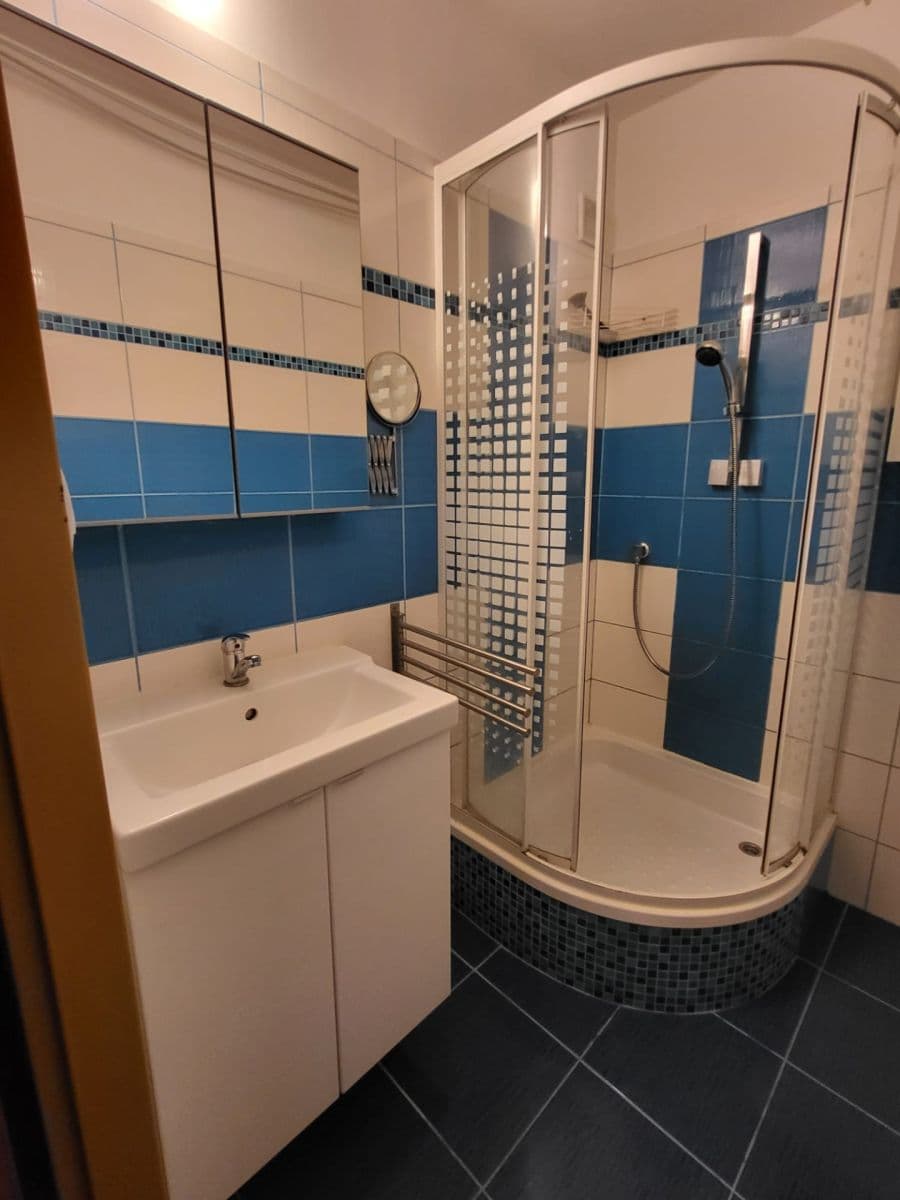 Prenájom bytu 2-izbový 43 m², Hrdličkova, Praha, Praha Prenájom bytu 2-izbový 43 m², Hrdličkova, Praha, Praha