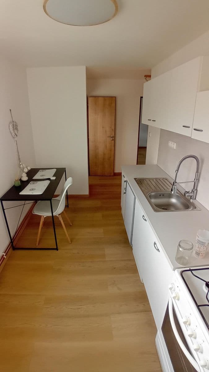 Prenájom bytu 1-izbový 36 m², Komenského, Nový Jičín, Moravskoslezský kraj Prenájom bytu 1-izbový 36 m², Komenského, Nový Jičín, Moravskoslezský kraj