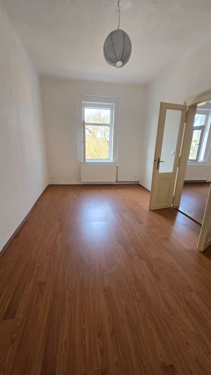 Prenájom bytu 3-izbový 80 m², Lidická, Beroun, Středočeský kraj Prenájom bytu 3-izbový 80 m², Lidická, Beroun, Středočeský kraj