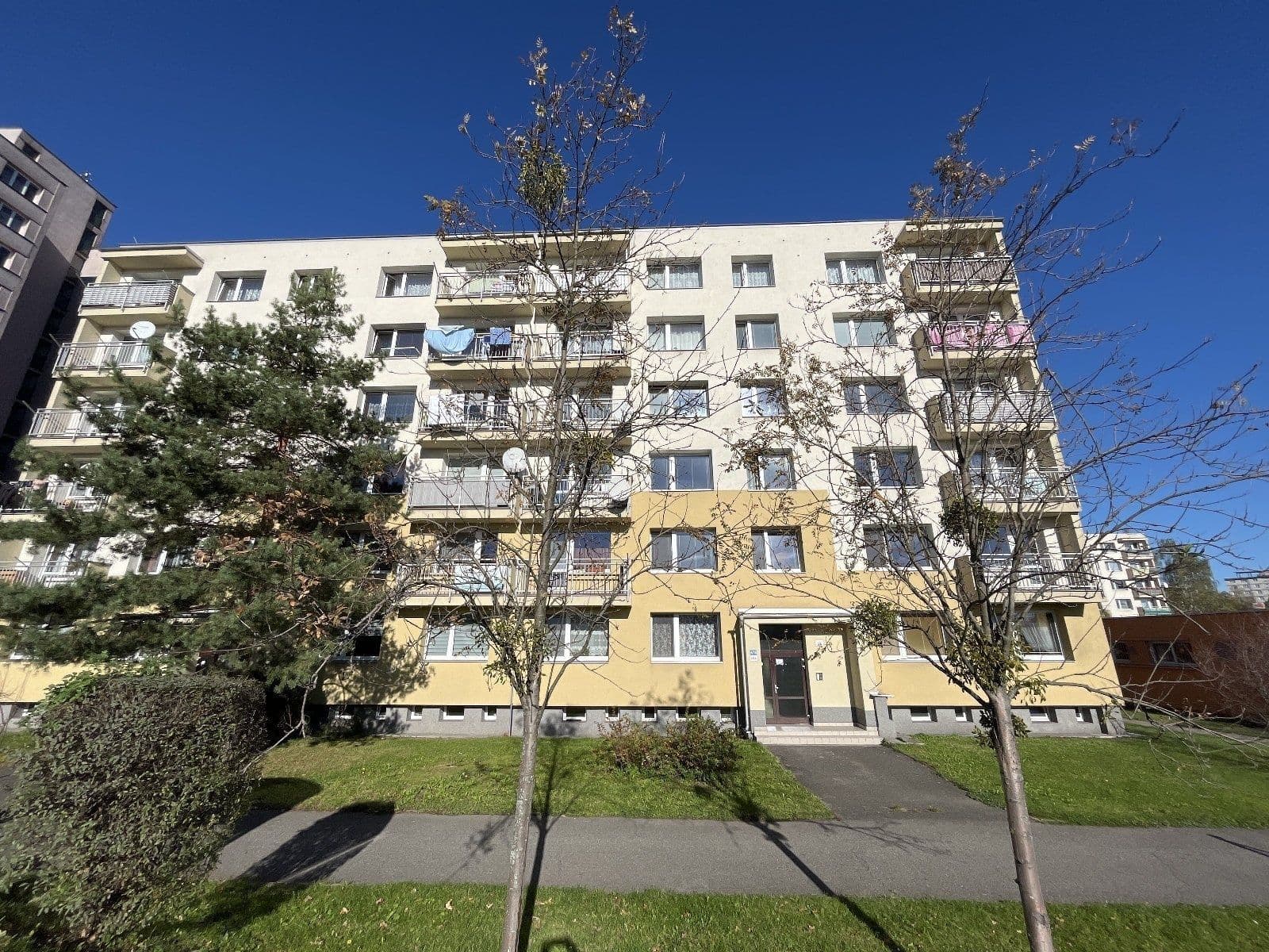 Prenájom bytu 3-izbový 75 m², Ostravská, Český Těšín, Moravskoslezský kraj Prenájom bytu 3-izbový 75 m², Ostravská, Český Těšín, Moravskoslezský kraj