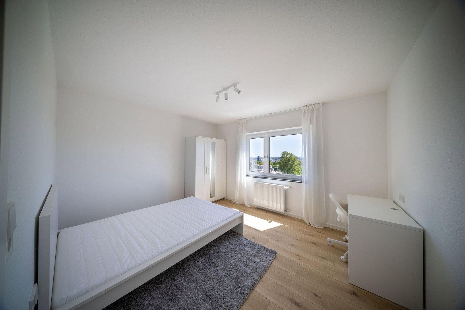 Prenájom bytu 4-izbový 85 m², Traminerweg 16, Ulm, Bádensko-Wurttembersko Prenájom bytu 4-izbový 85 m², Traminerweg 16, Ulm, Bádensko-Wurttembersko