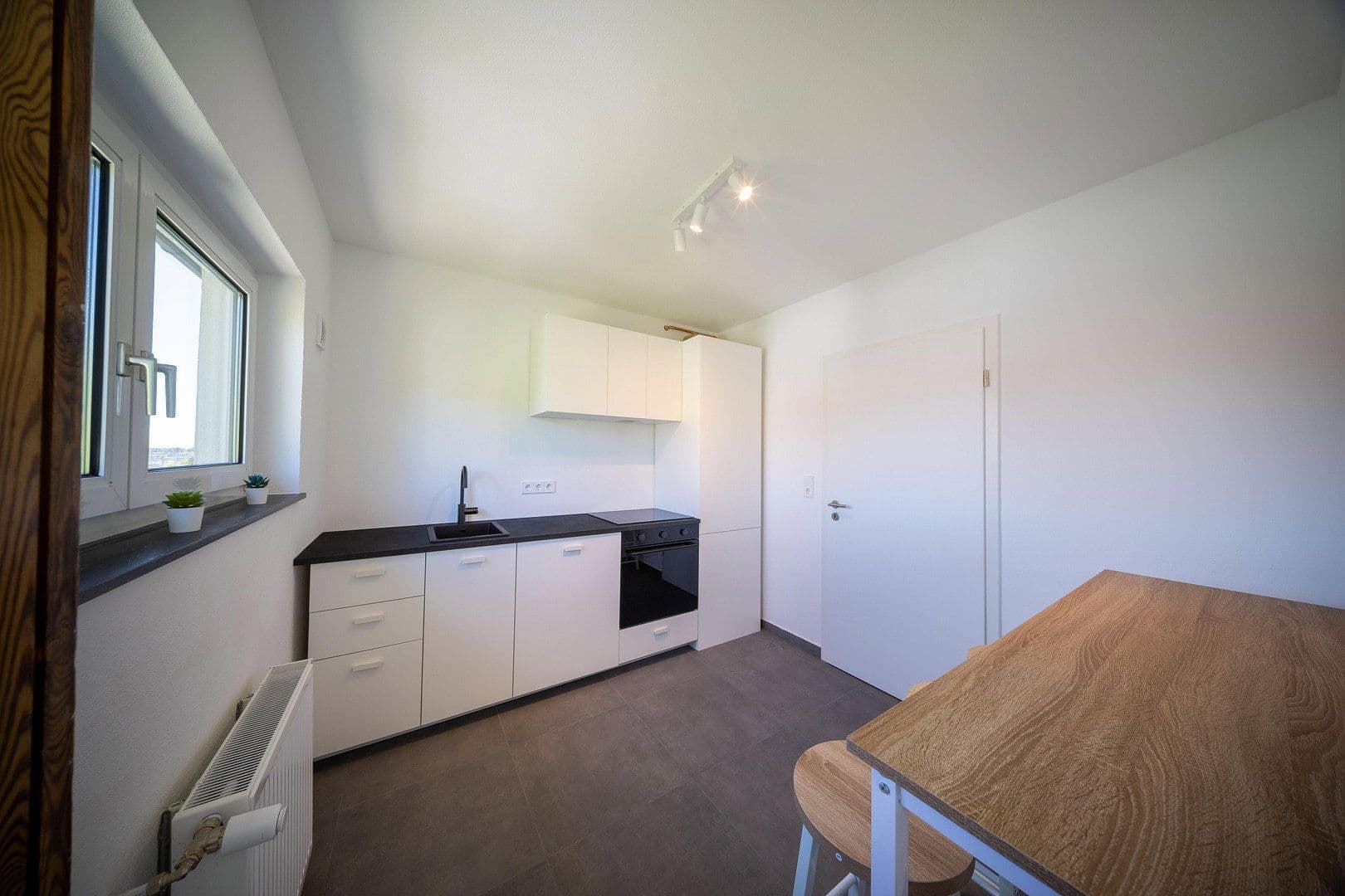 Prenájom bytu 4-izbový 85 m², Traminerweg 16, Ulm, Bádensko-Wurttembersko Prenájom bytu 4-izbový 85 m², Traminerweg 16, Ulm, Bádensko-Wurttembersko