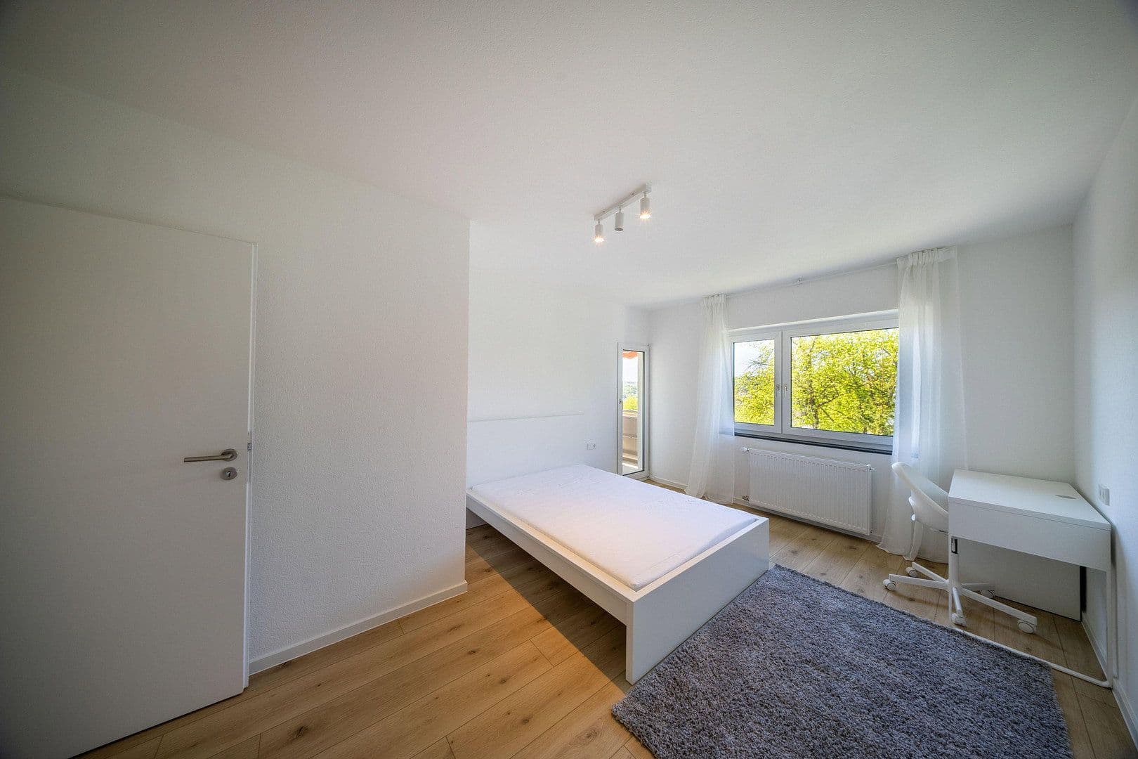 Prenájom bytu 4-izbový 85 m², Traminerweg 16, Ulm, Bádensko-Wurttembersko Prenájom bytu 4-izbový 85 m², Traminerweg 16, Ulm, Bádensko-Wurttembersko