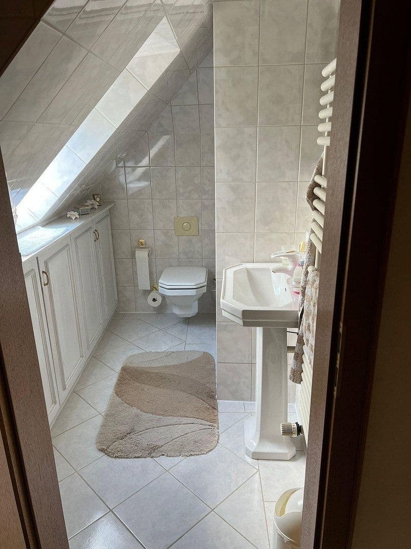 Predaj domu 160 m², pozemek 670 m², Syke, Dolné Sasko Predaj domu 160 m², pozemek 670 m², Syke, Dolné Sasko