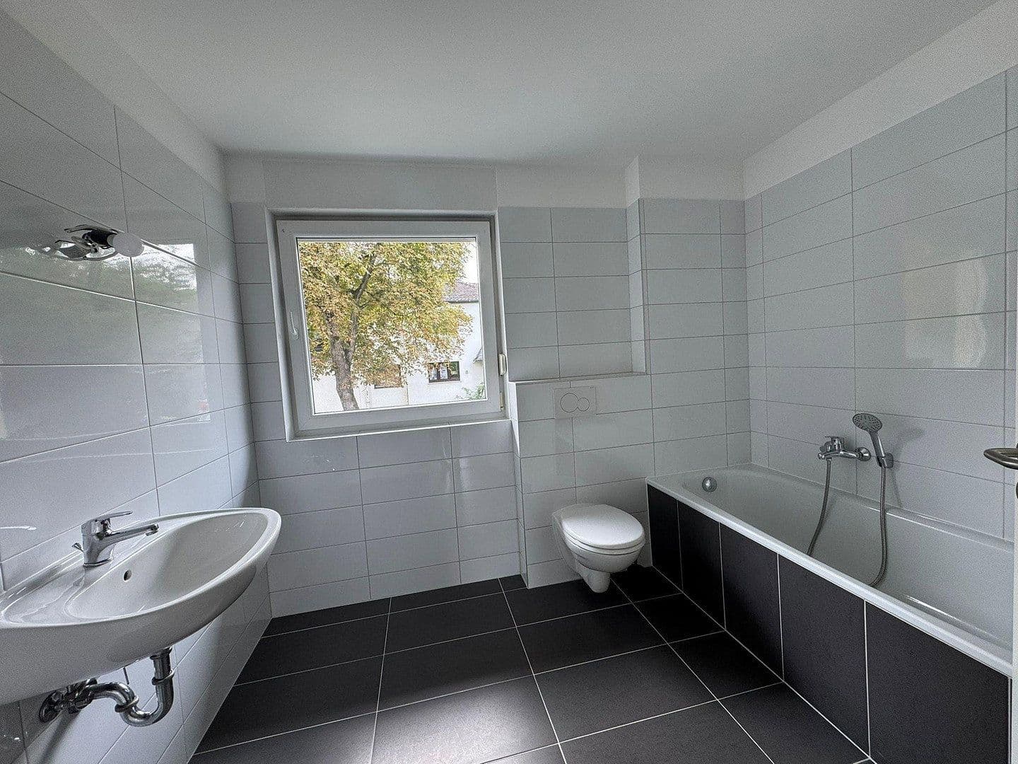 Predaj bytu 3-izbový 82 m², Bonn, Severné Porýnie - Westfálsko Predaj bytu 3-izbový 82 m², Bonn, Severné Porýnie - Westfálsko