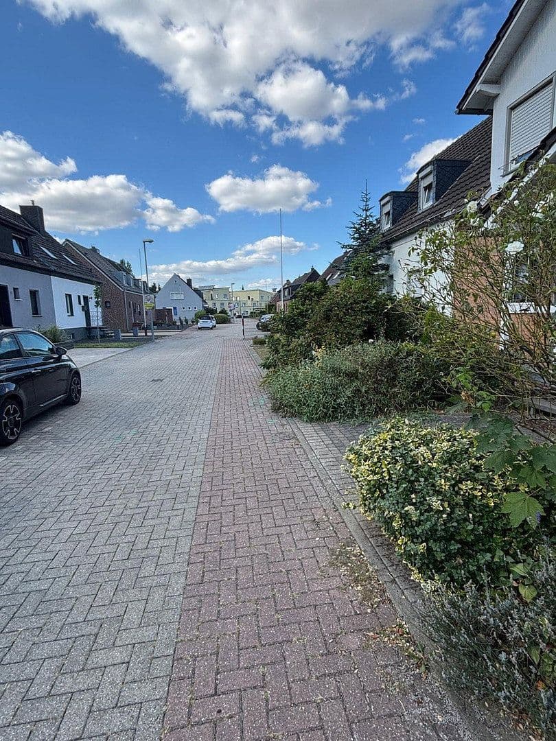Predaj domu 110 m², pozemek 721 m², Linnich, Severné Porýnie - Westfálsko Predaj domu 110 m², pozemek 721 m², Linnich, Severné Porýnie - Westfálsko