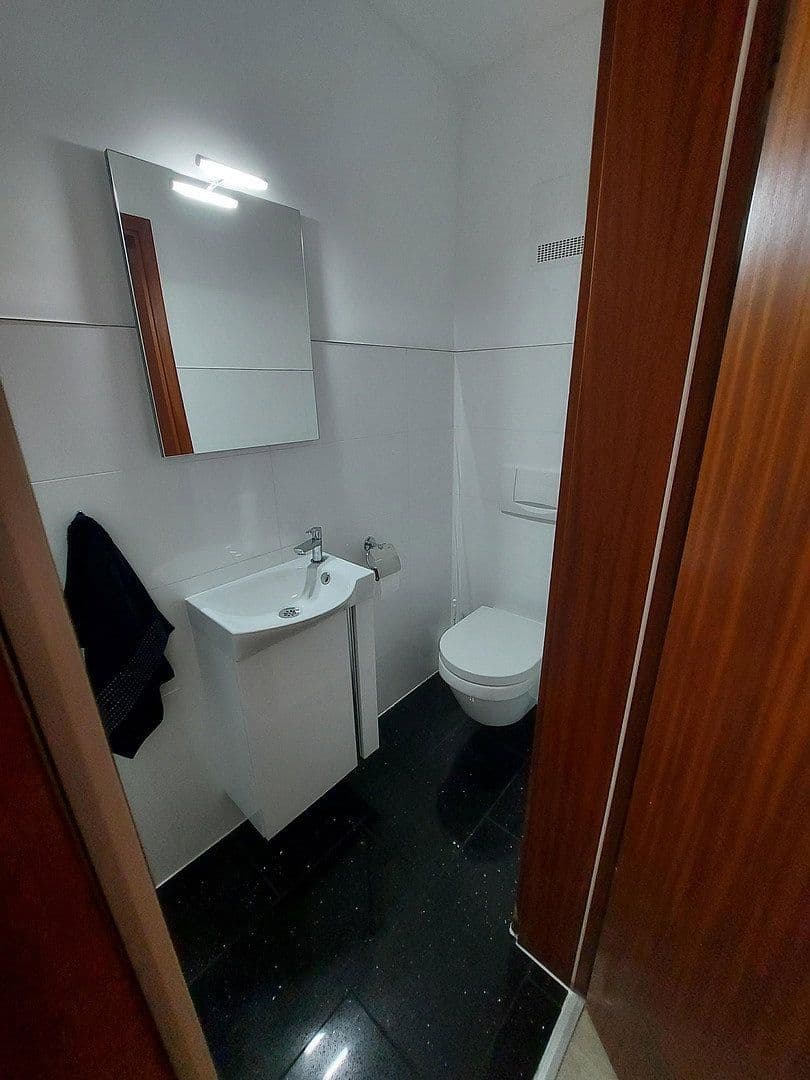 Predaj bytu 3-izbový 90 m², Schwäbisch Gmünd, Bádensko-Wurttembersko Predaj bytu 3-izbový 90 m², Schwäbisch Gmünd, Bádensko-Wurttembersko