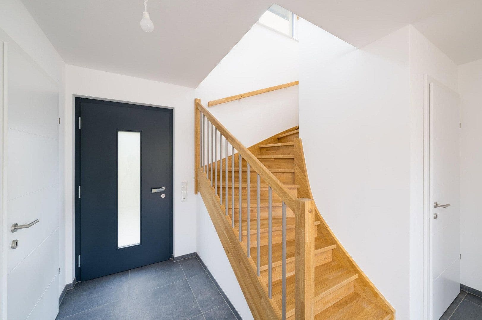 Predaj domu 131 m², pozemek 490 m², Beilstein, Bádensko-Wurttembersko Predaj domu 131 m², pozemek 490 m², Beilstein, Bádensko-Wurttembersko
