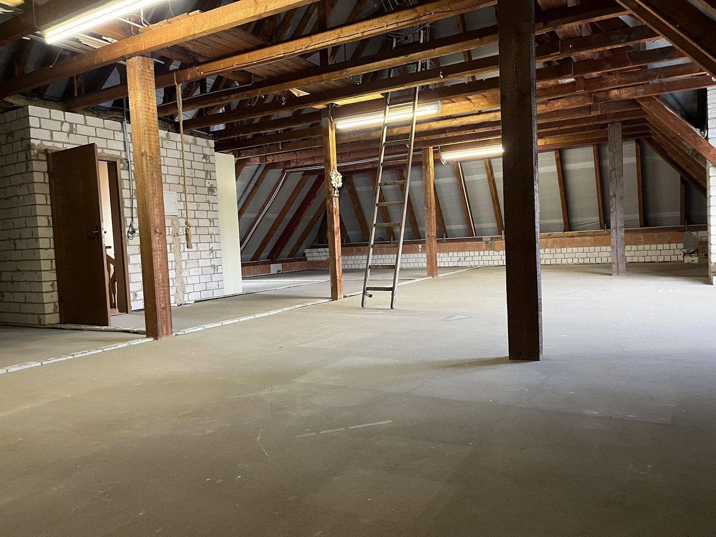 Predaj domu 178 m², pozemek 771 m², Helpsen, Dolné Sasko Predaj domu 178 m², pozemek 771 m², Helpsen, Dolné Sasko