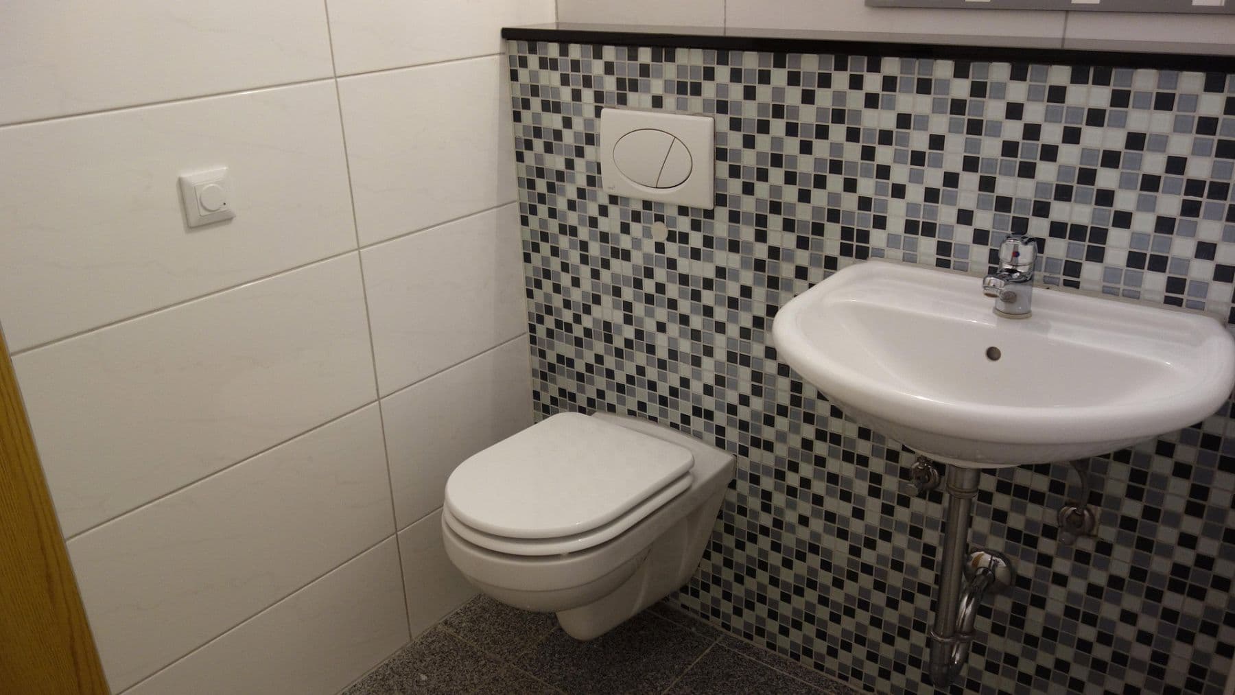Predaj bytu 2-izbový 68 m², Am Stöckener Bach 20, Hannover, Dolné Sasko Predaj bytu 2-izbový 68 m², Am Stöckener Bach 20, Hannover, Dolné Sasko