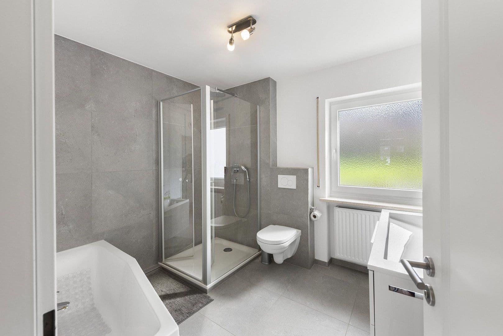 Predaj domu 140 m², pozemek 330 m², Nußdorf, Bavorsko Predaj domu 140 m², pozemek 330 m², Nußdorf, Bavorsko