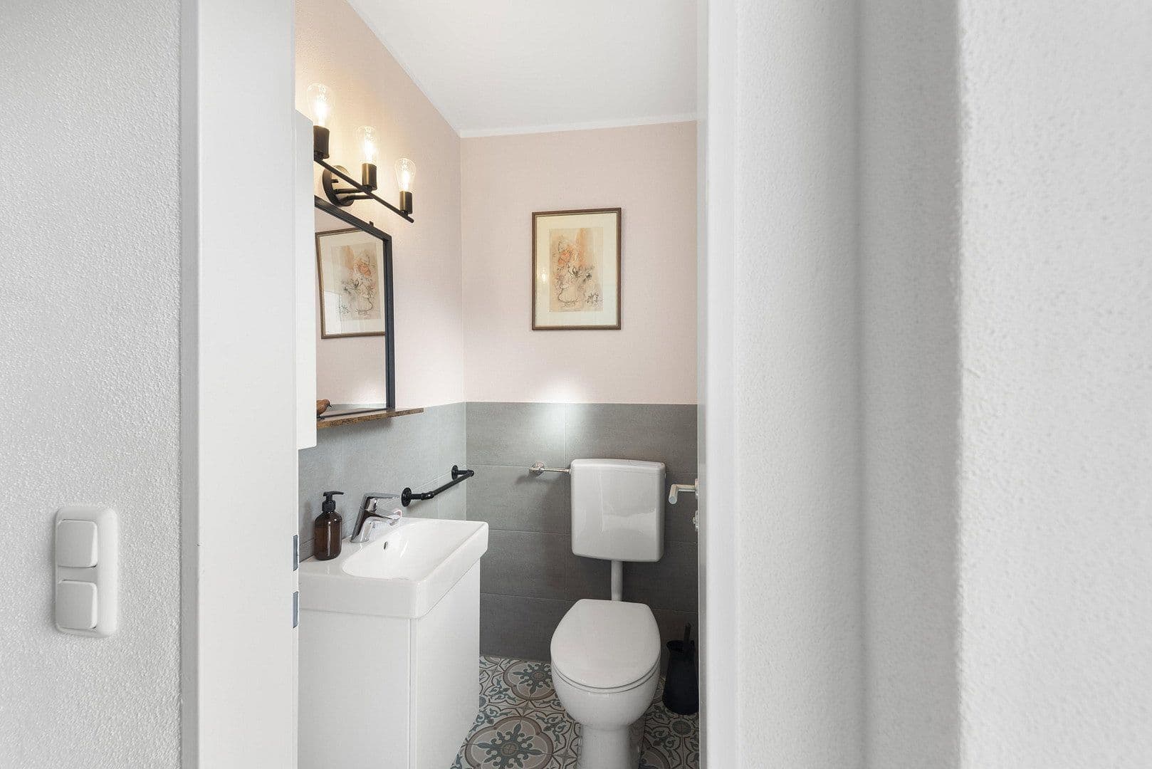 Predaj domu 140 m², pozemek 330 m², Nußdorf, Bavorsko Predaj domu 140 m², pozemek 330 m², Nußdorf, Bavorsko