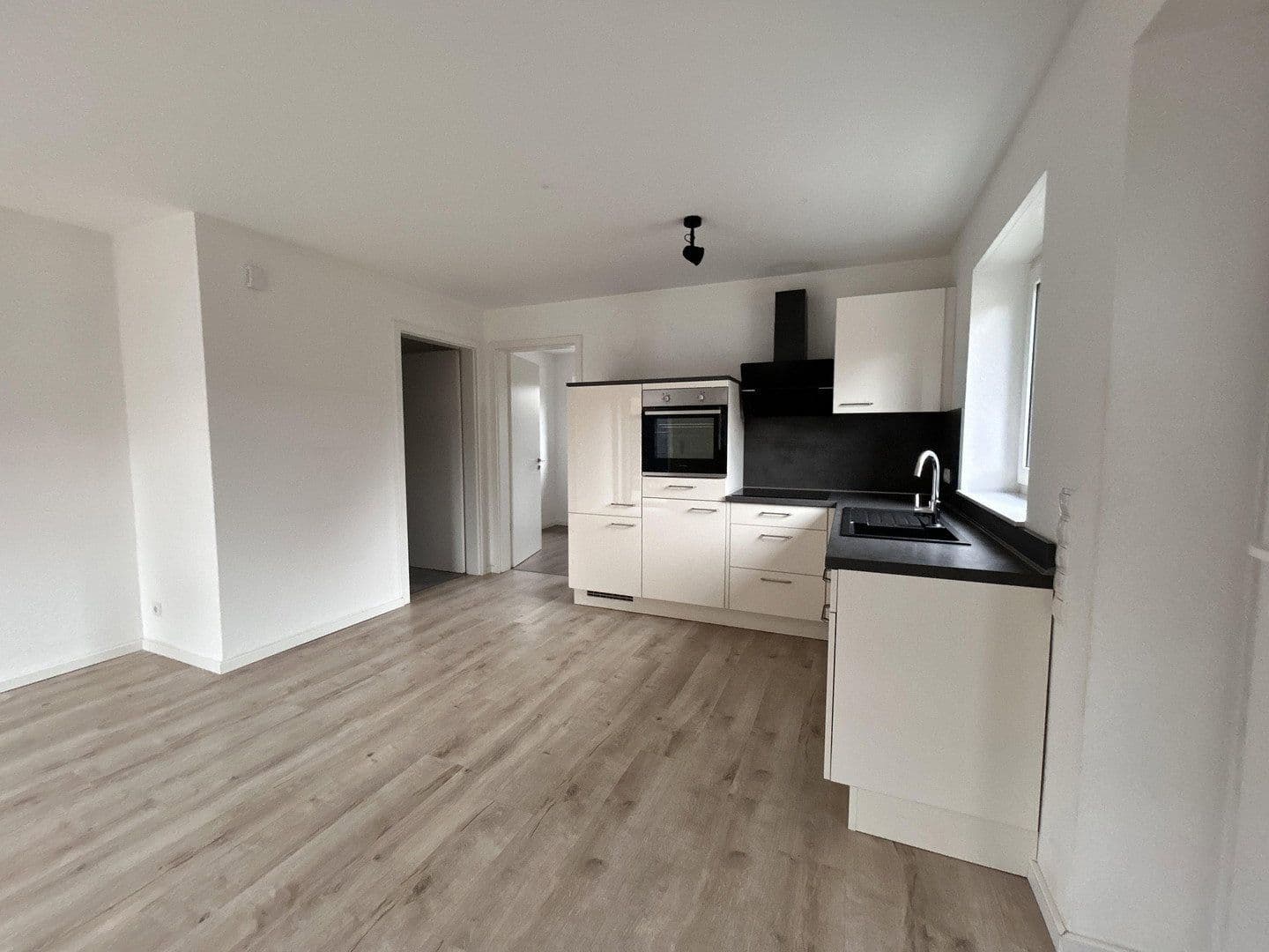Prenájom bytu 2-izbový 46 m², Neue Str. 2 a/b, Bramsche, Dolné Sasko Prenájom bytu 2-izbový 46 m², Neue Str. 2 a/b, Bramsche, Dolné Sasko