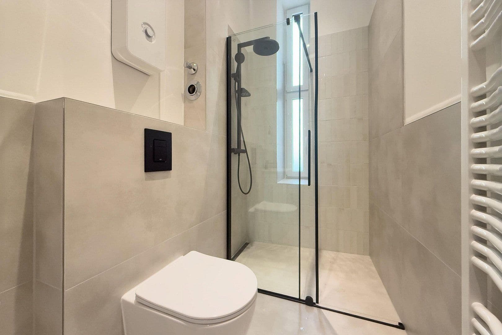Predaj bytu 4-izbový 91 m², Glasgowerstraße 27, Berlin, Berlín Predaj bytu 4-izbový 91 m², Glasgowerstraße 27, Berlin, Berlín