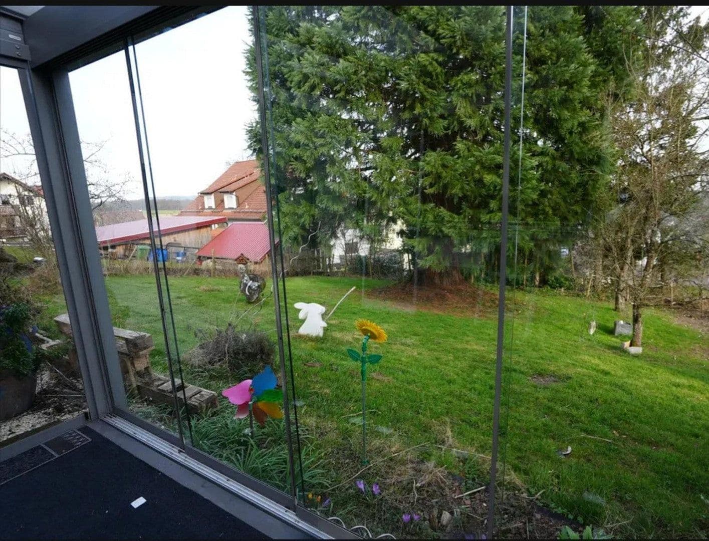 Predaj domu 270 m², pozemek 898 m², Schönbrunn, Bádensko-Wurttembersko Predaj domu 270 m², pozemek 898 m², Schönbrunn, Bádensko-Wurttembersko