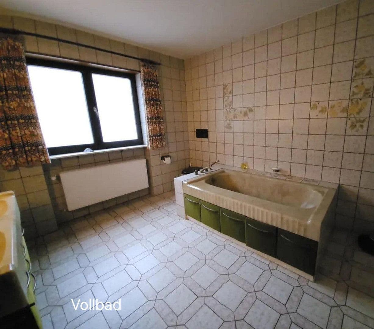 Predaj domu 270 m², pozemek 898 m², Schönbrunn, Bádensko-Wurttembersko Predaj domu 270 m², pozemek 898 m², Schönbrunn, Bádensko-Wurttembersko