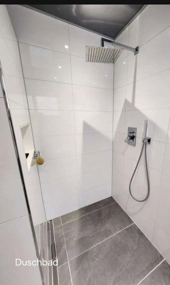 Predaj domu 270 m², pozemek 898 m², Schönbrunn, Bádensko-Wurttembersko Predaj domu 270 m², pozemek 898 m², Schönbrunn, Bádensko-Wurttembersko