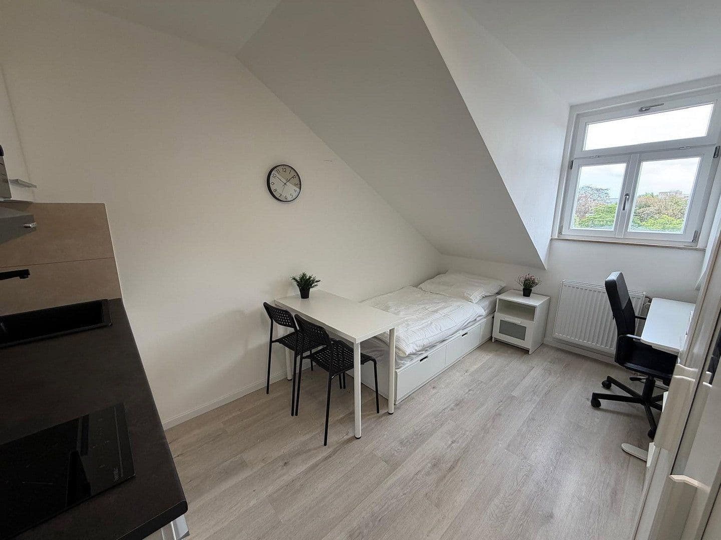Prenájom bytu 1-izbový 15 m², Vierzigmannstraße 30, Erlangen, Bavorsko Prenájom bytu 1-izbový 15 m², Vierzigmannstraße 30, Erlangen, Bavorsko
