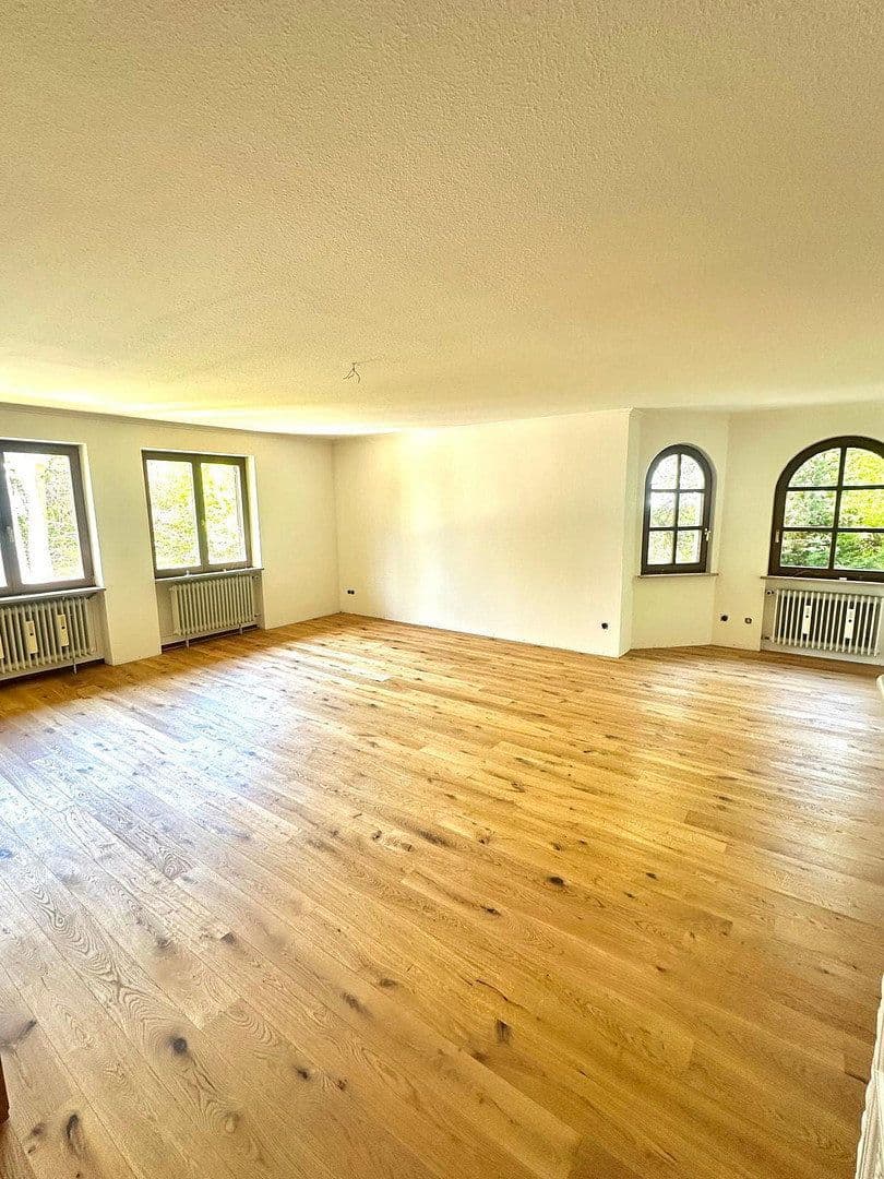 Prenájom domu 200 m², pozemek 1.100 m², Coburg, Bavorsko Prenájom domu 200 m², pozemek 1.100 m², Coburg, Bavorsko