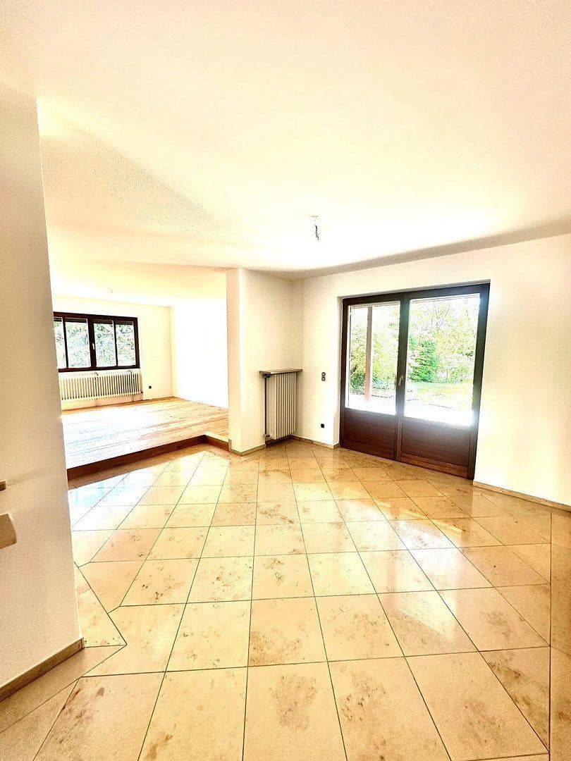 Prenájom domu 200 m², pozemek 1.100 m², Coburg, Bavorsko Prenájom domu 200 m², pozemek 1.100 m², Coburg, Bavorsko