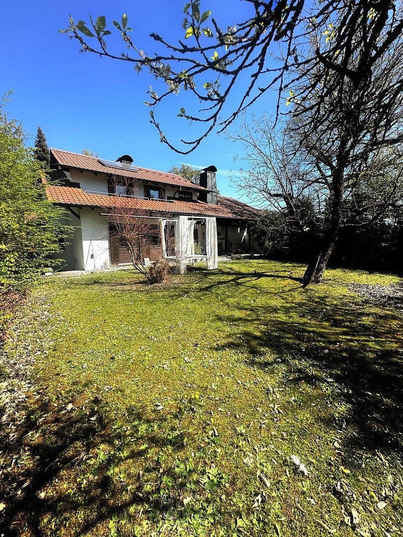 Prenájom domu 200 m², pozemek 1.100 m², Coburg, Bavorsko Prenájom domu 200 m², pozemek 1.100 m², Coburg, Bavorsko