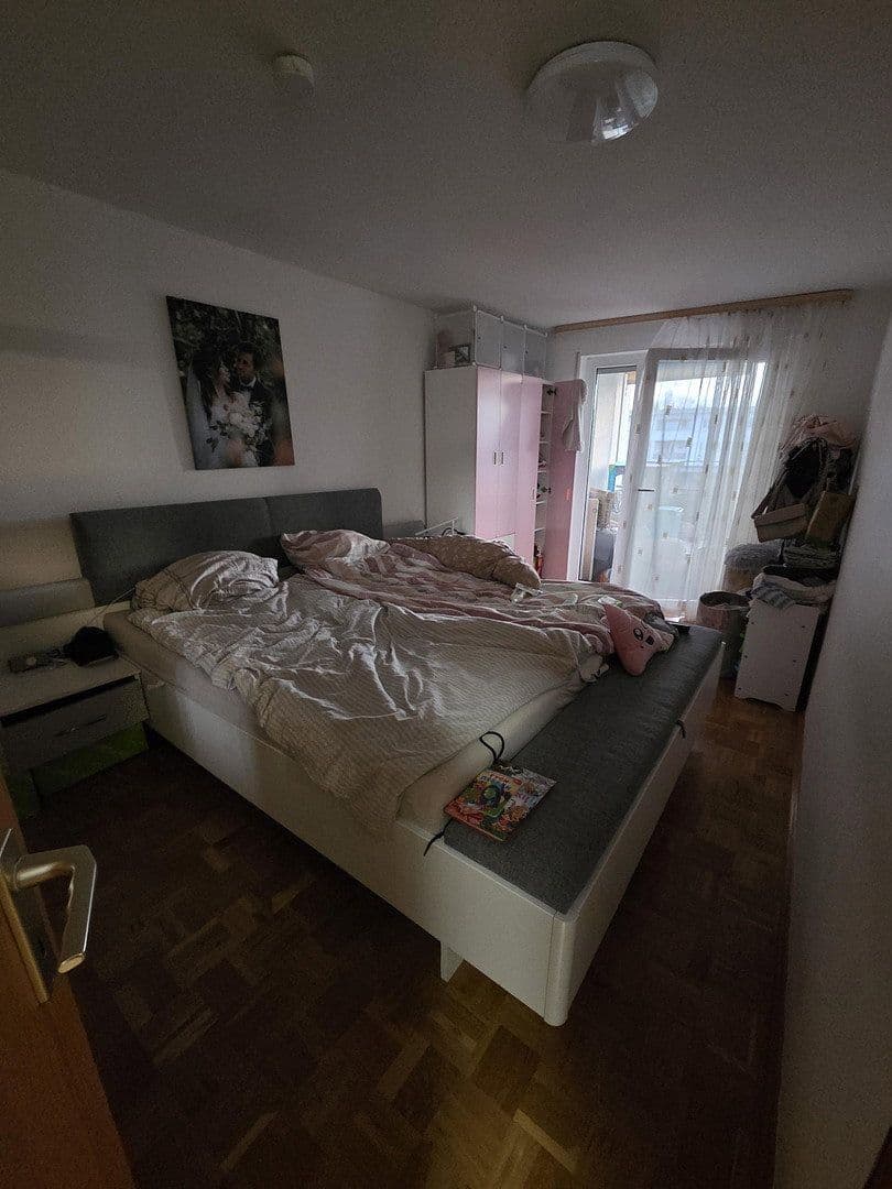 Prenájom bytu 2-izbový 60 m², Walter-Gropius-Str. 3, Reutlingen, Bádensko-Wurttembersko Prenájom bytu 2-izbový 60 m², Walter-Gropius-Str. 3, Reutlingen, Bádensko-Wurttembersko