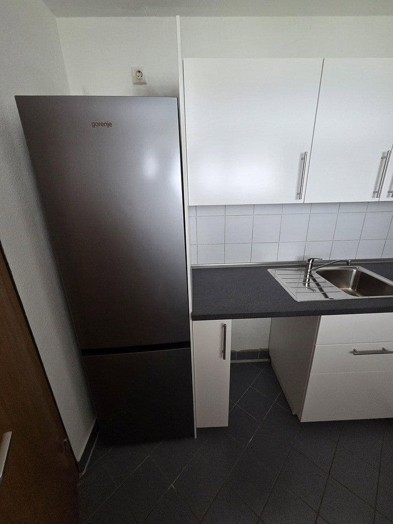 Prenájom bytu 2-izbový 60 m², Walter-Gropius-Str. 3, Reutlingen, Bádensko-Wurttembersko Prenájom bytu 2-izbový 60 m², Walter-Gropius-Str. 3, Reutlingen, Bádensko-Wurttembersko