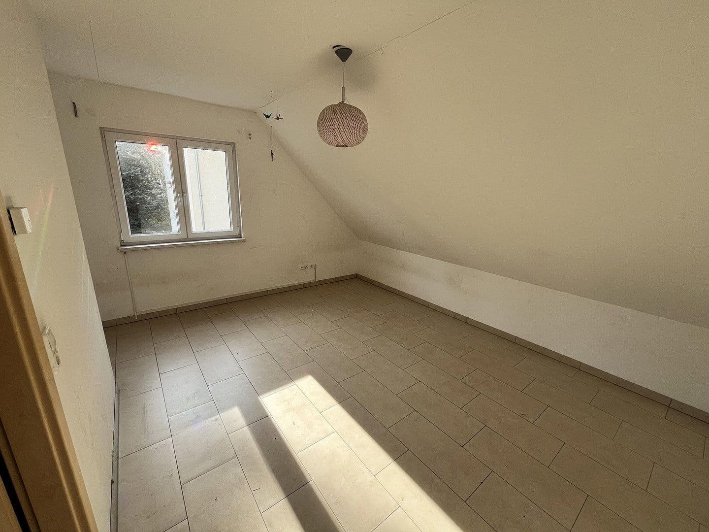Predaj domu 134 m², pozemek 655 m², Magedeburgerstr 30, Glienicke/Nordbahn, Brandenbursko Predaj domu 134 m², pozemek 655 m², Magedeburgerstr 30, Glienicke/Nordbahn, Brandenbursko