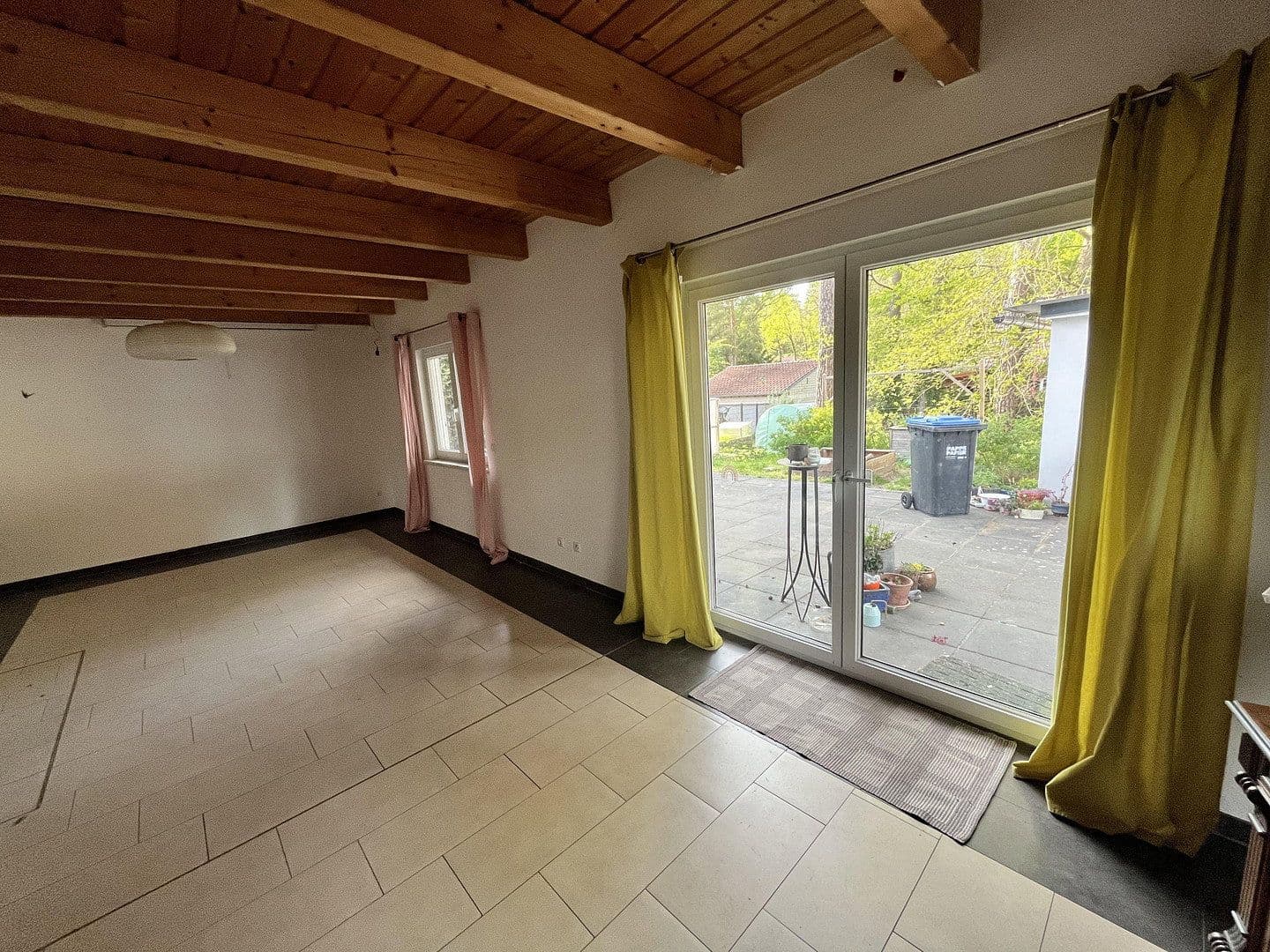 Predaj domu 134 m², pozemek 655 m², Magedeburgerstr 30, Glienicke/Nordbahn, Brandenbursko Predaj domu 134 m², pozemek 655 m², Magedeburgerstr 30, Glienicke/Nordbahn, Brandenbursko