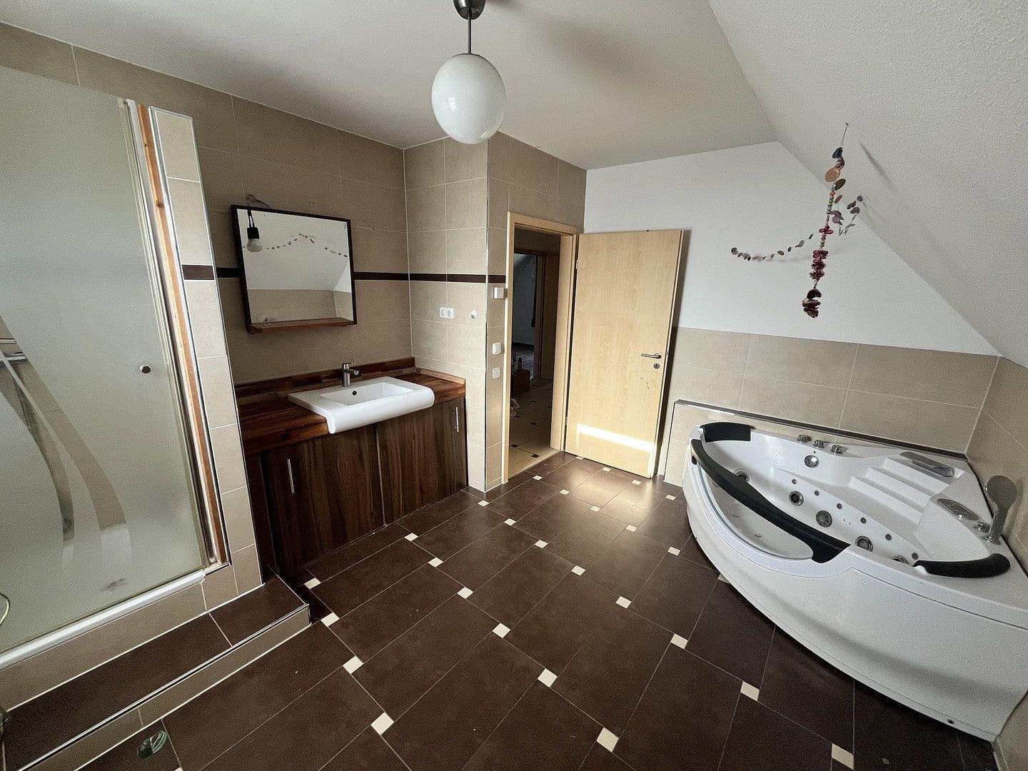 Predaj domu 134 m², pozemek 655 m², Magedeburgerstr 30, Glienicke/Nordbahn, Brandenbursko Predaj domu 134 m², pozemek 655 m², Magedeburgerstr 30, Glienicke/Nordbahn, Brandenbursko