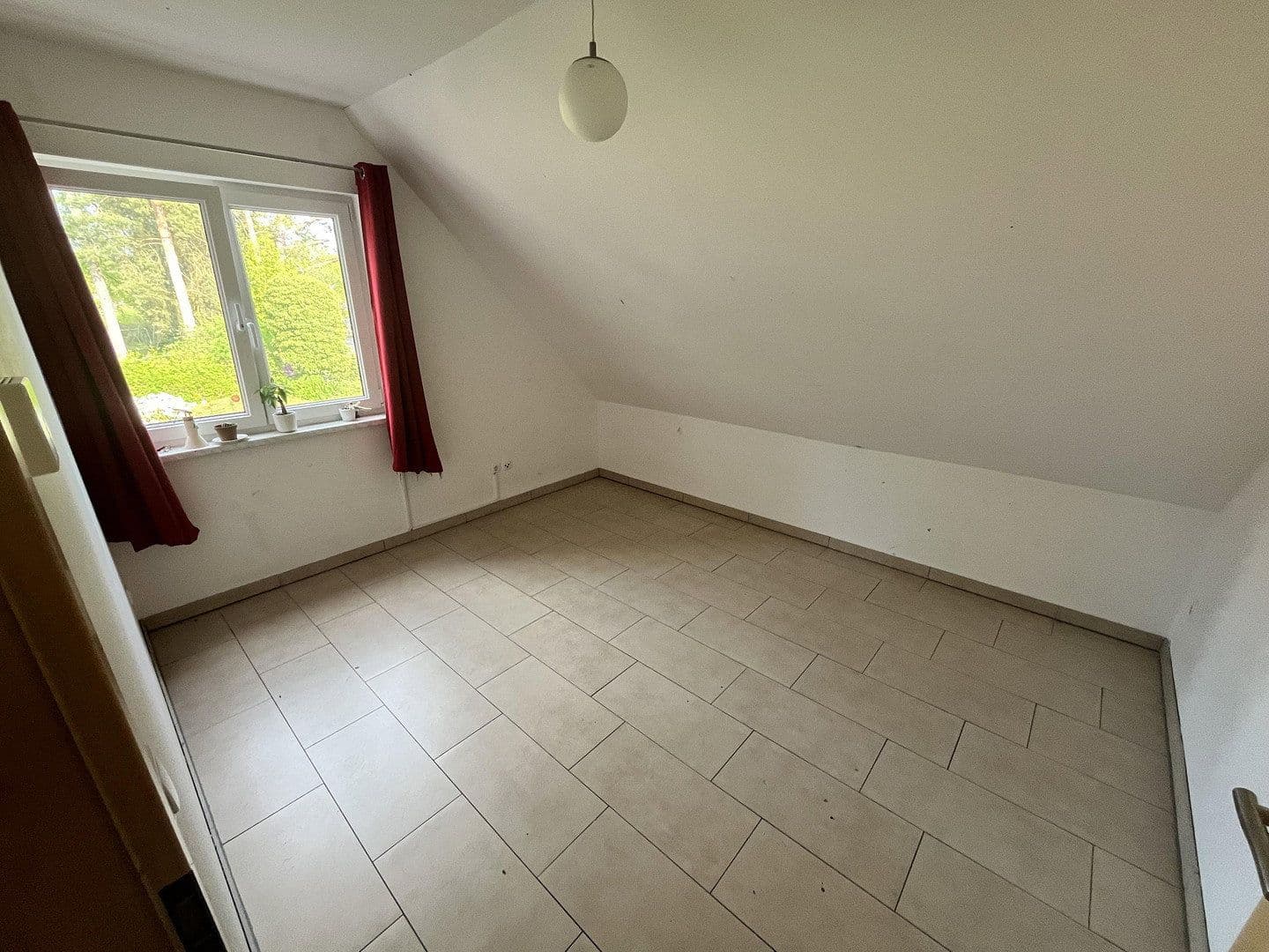 Predaj domu 134 m², pozemek 655 m², Magedeburgerstr 30, Glienicke/Nordbahn, Brandenbursko Predaj domu 134 m², pozemek 655 m², Magedeburgerstr 30, Glienicke/Nordbahn, Brandenbursko