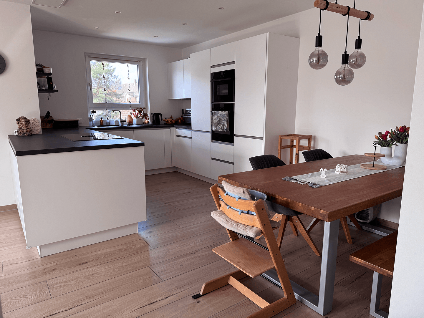 Predaj bytu 4-izbový 113 m², Hockenheim, Bádensko-Wurttembersko Predaj bytu 4-izbový 113 m², Hockenheim, Bádensko-Wurttembersko