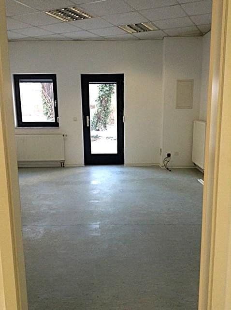 Prenájom kancelárie 125 m², Treskowallee 128, Berlin, Berlín Prenájom kancelárie 125 m², Treskowallee 128, Berlin, Berlín