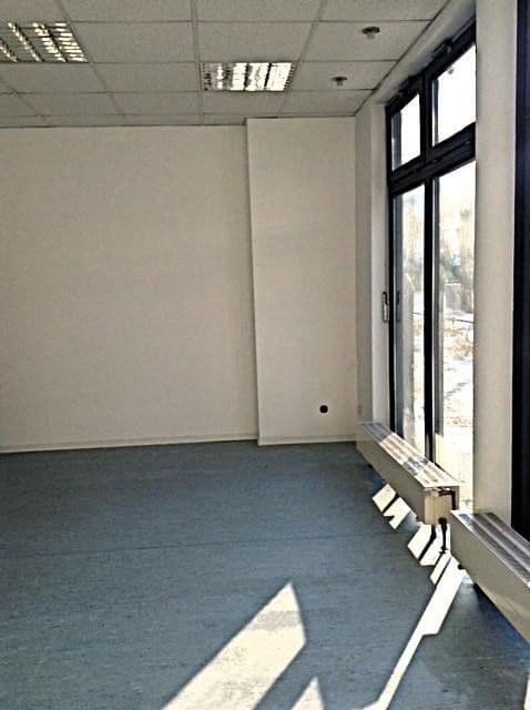 Prenájom kancelárie 125 m², Treskowallee 128, Berlin, Berlín Prenájom kancelárie 125 m², Treskowallee 128, Berlin, Berlín