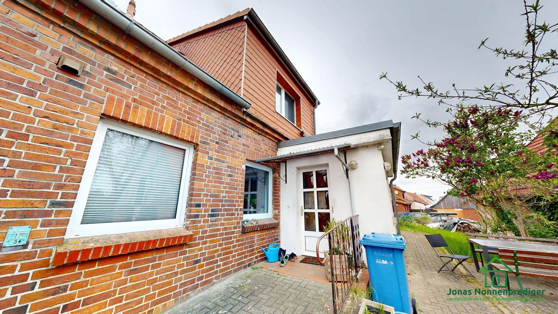 Predaj domu 113 m², pozemek 1.848 m², Hauptstraße 9 b, Leezen, Meklenbursko-Predpomoransko Predaj domu 113 m², pozemek 1.848 m², Hauptstraße 9 b, Leezen, Meklenbursko-Predpomoransko