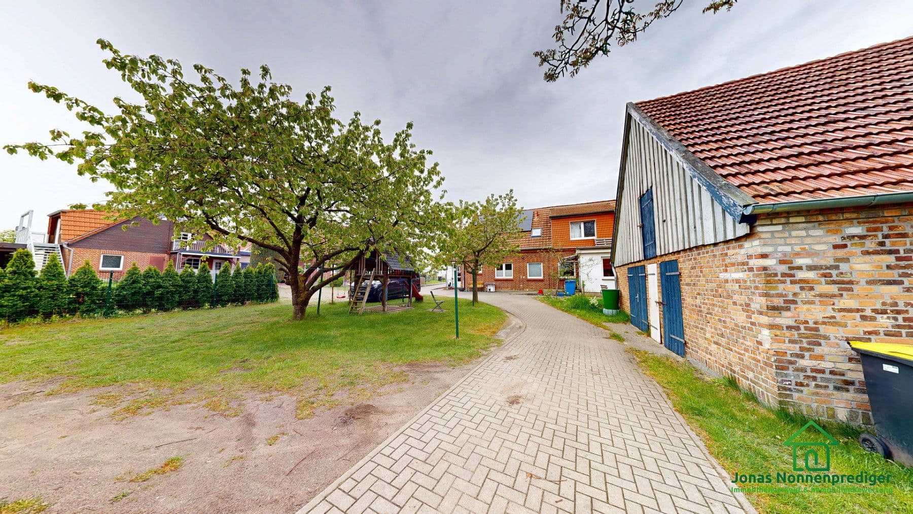 Predaj domu 113 m², pozemek 1.848 m², Hauptstraße 9 b, Leezen, Meklenbursko-Predpomoransko Predaj domu 113 m², pozemek 1.848 m², Hauptstraße 9 b, Leezen, Meklenbursko-Predpomoransko
