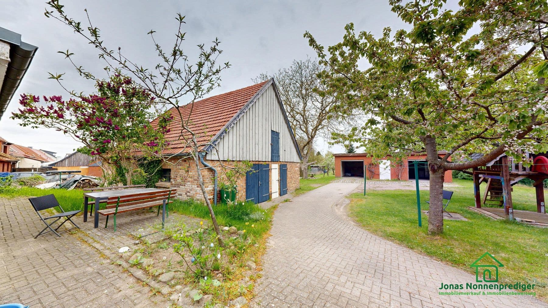 Predaj domu 113 m², pozemek 1.848 m², Hauptstraße 9 b, Leezen, Meklenbursko-Predpomoransko Predaj domu 113 m², pozemek 1.848 m², Hauptstraße 9 b, Leezen, Meklenbursko-Predpomoransko