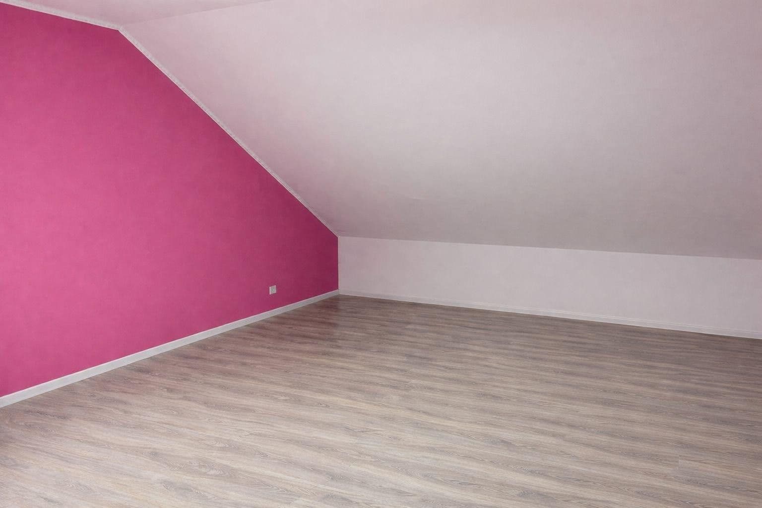 Prenájom bytu 4-izbový 143 m², Philippsburg, Bádensko-Wurttembersko Prenájom bytu 4-izbový 143 m², Philippsburg, Bádensko-Wurttembersko