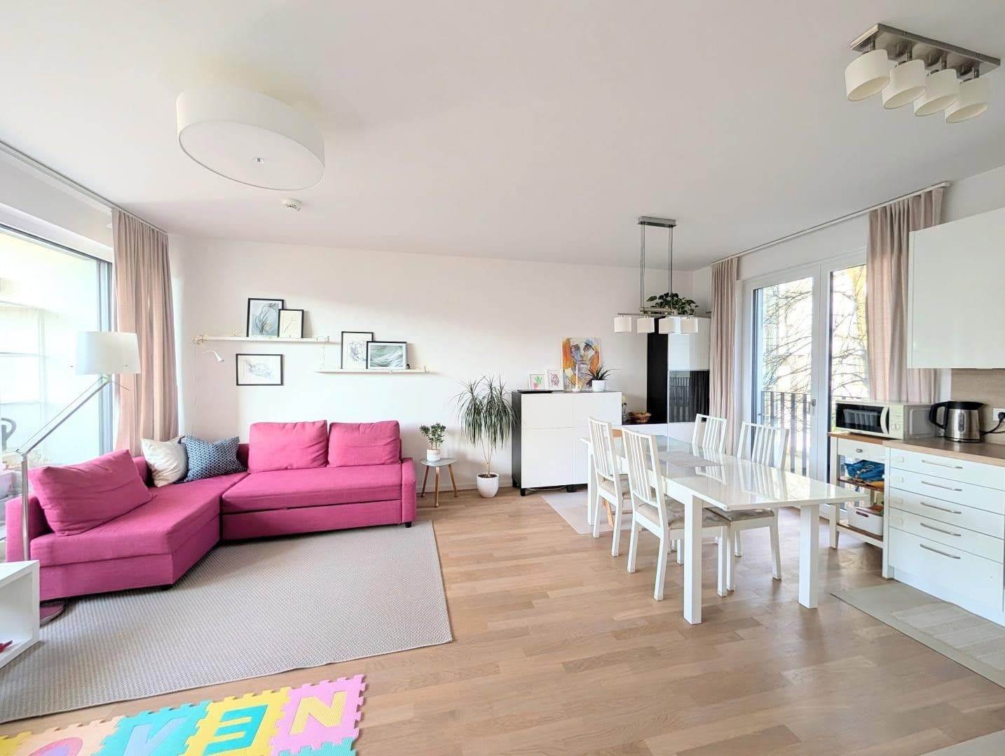 Predaj bytu 3-izbový 83 m², Berlin, Berlín Predaj bytu 3-izbový 83 m², Berlin, Berlín