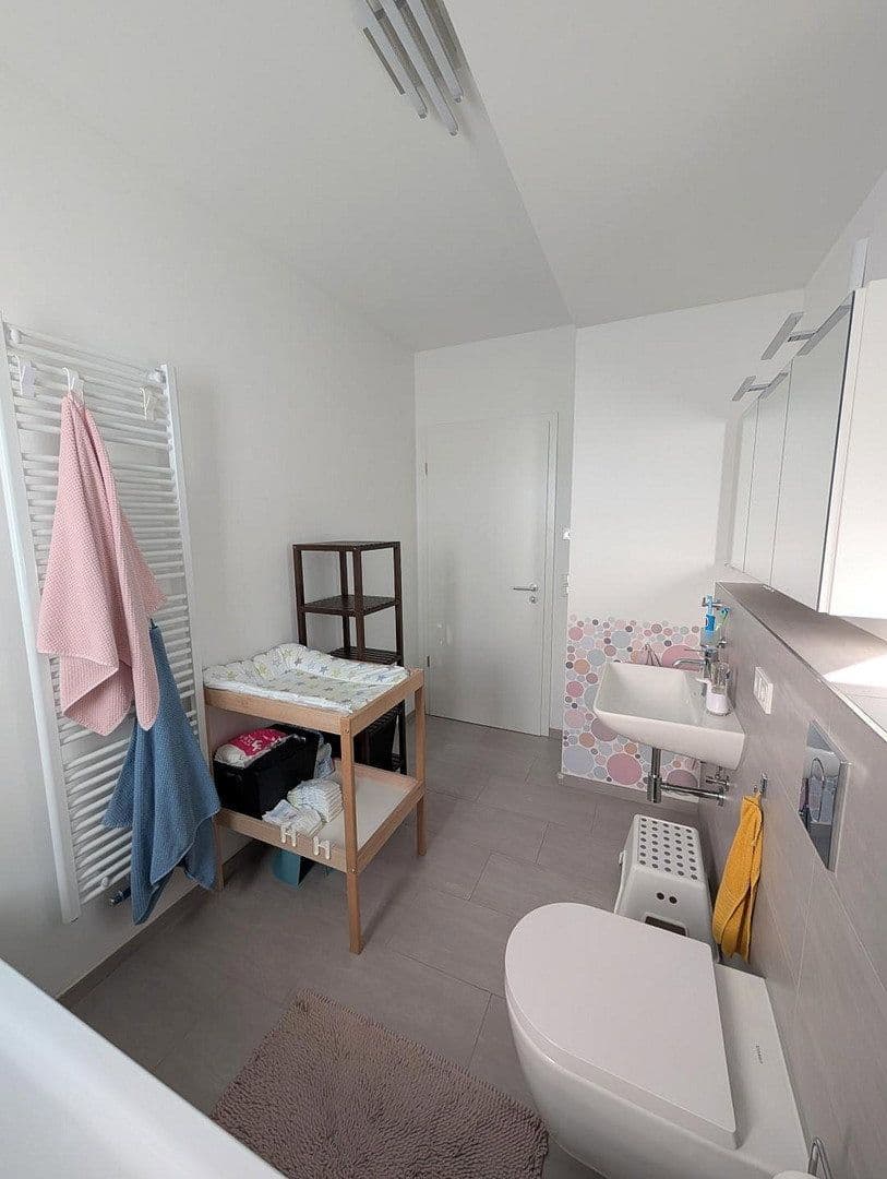 Predaj bytu 3-izbový 83 m², Berlin, Berlín Predaj bytu 3-izbový 83 m², Berlin, Berlín