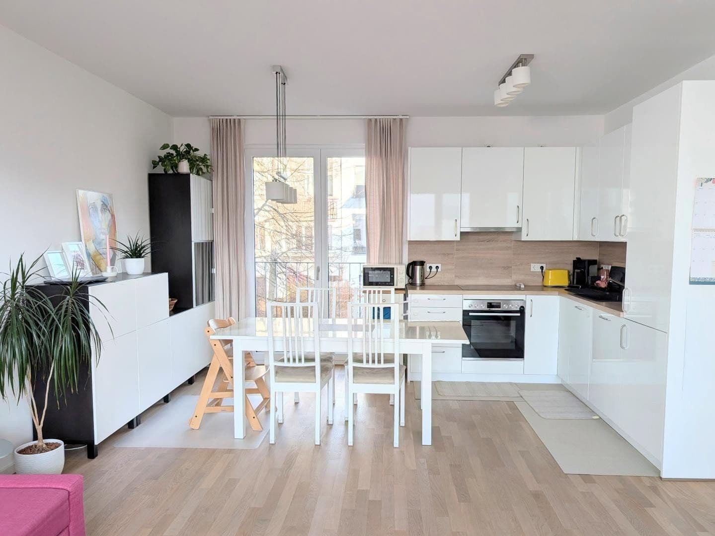 Predaj bytu 3-izbový 83 m², Berlin, Berlín Predaj bytu 3-izbový 83 m², Berlin, Berlín