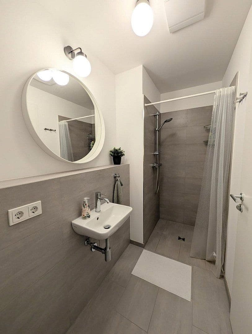 Predaj bytu 3-izbový 83 m², Berlin, Berlín Predaj bytu 3-izbový 83 m², Berlin, Berlín
