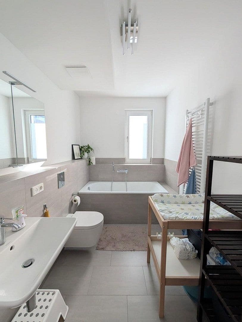 Predaj bytu 3-izbový 83 m², Berlin, Berlín Predaj bytu 3-izbový 83 m², Berlin, Berlín