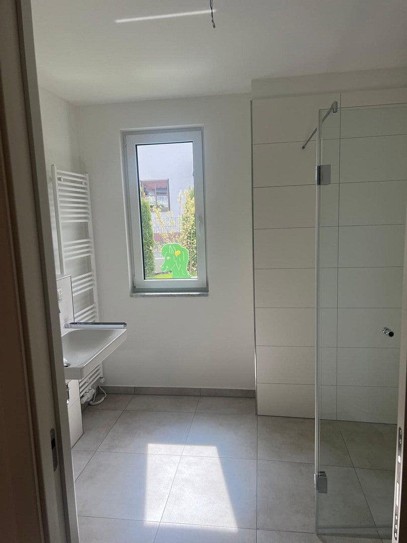 Prenájom bytu 3-izbový 98 m², Dorfstraße 11b, Germering, Bavorsko Prenájom bytu 3-izbový 98 m², Dorfstraße 11b, Germering, Bavorsko