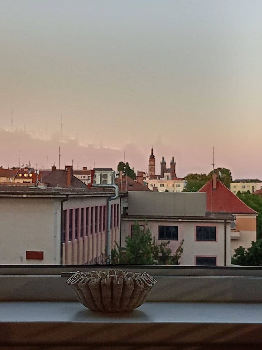 Prenájom bytu 45 m², Horova, Hradec Králové, Královéhradecký kraj Prenájom bytu 45 m², Horova, Hradec Králové, Královéhradecký kraj