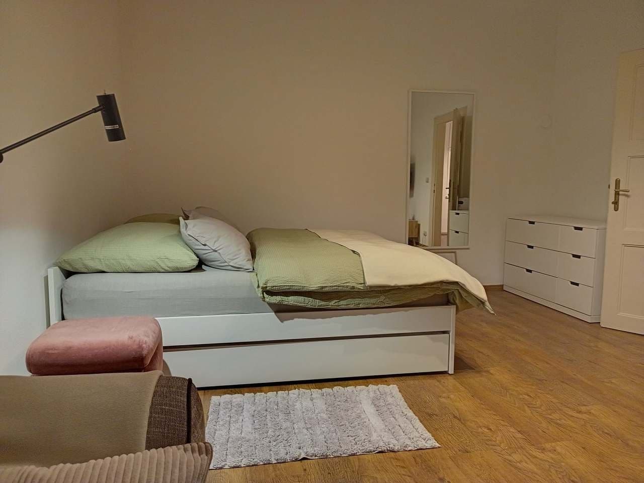 Prenájom bytu 45 m², Horova, Hradec Králové, Královéhradecký kraj Prenájom bytu 45 m², Horova, Hradec Králové, Královéhradecký kraj