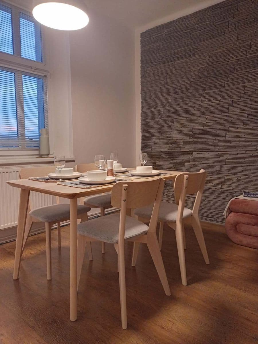 Prenájom bytu 45 m², Horova, Hradec Králové, Královéhradecký kraj Prenájom bytu 45 m², Horova, Hradec Králové, Královéhradecký kraj