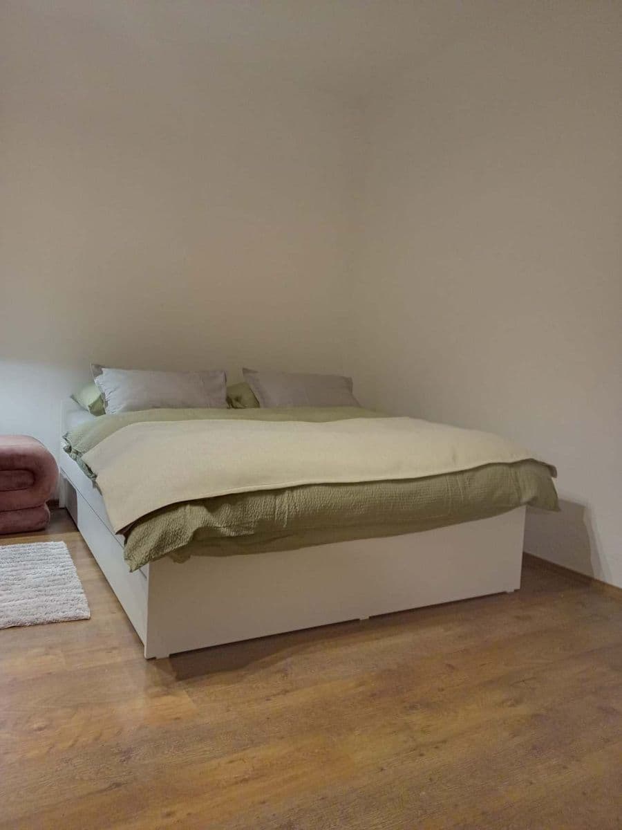Prenájom bytu 45 m², Horova, Hradec Králové, Královéhradecký kraj Prenájom bytu 45 m², Horova, Hradec Králové, Královéhradecký kraj